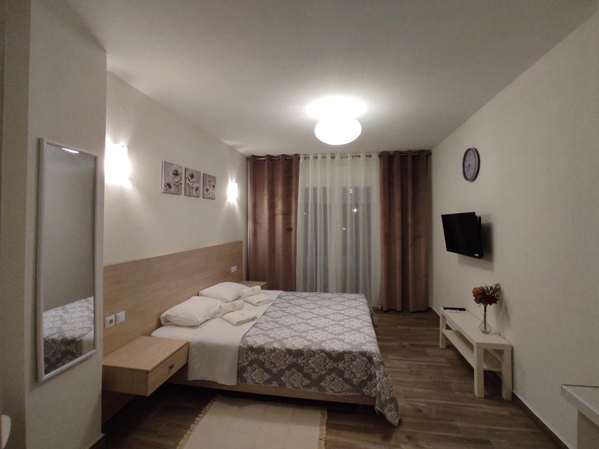 Royals Apartments Nikiti  Eksteriør billede
